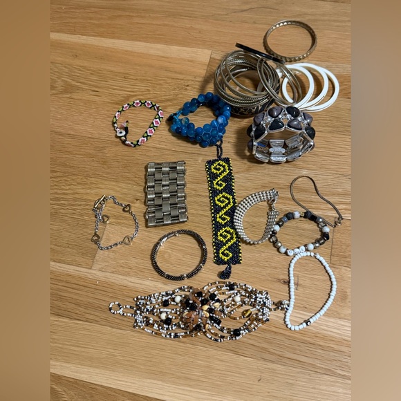 Eclectic Statement Jewelry Lot 15+ Pieces Boho, Gothic & Coastal Style bracelets - Picture 5 of 5